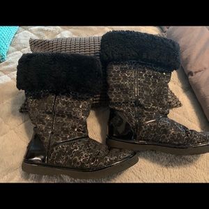 Guess boots